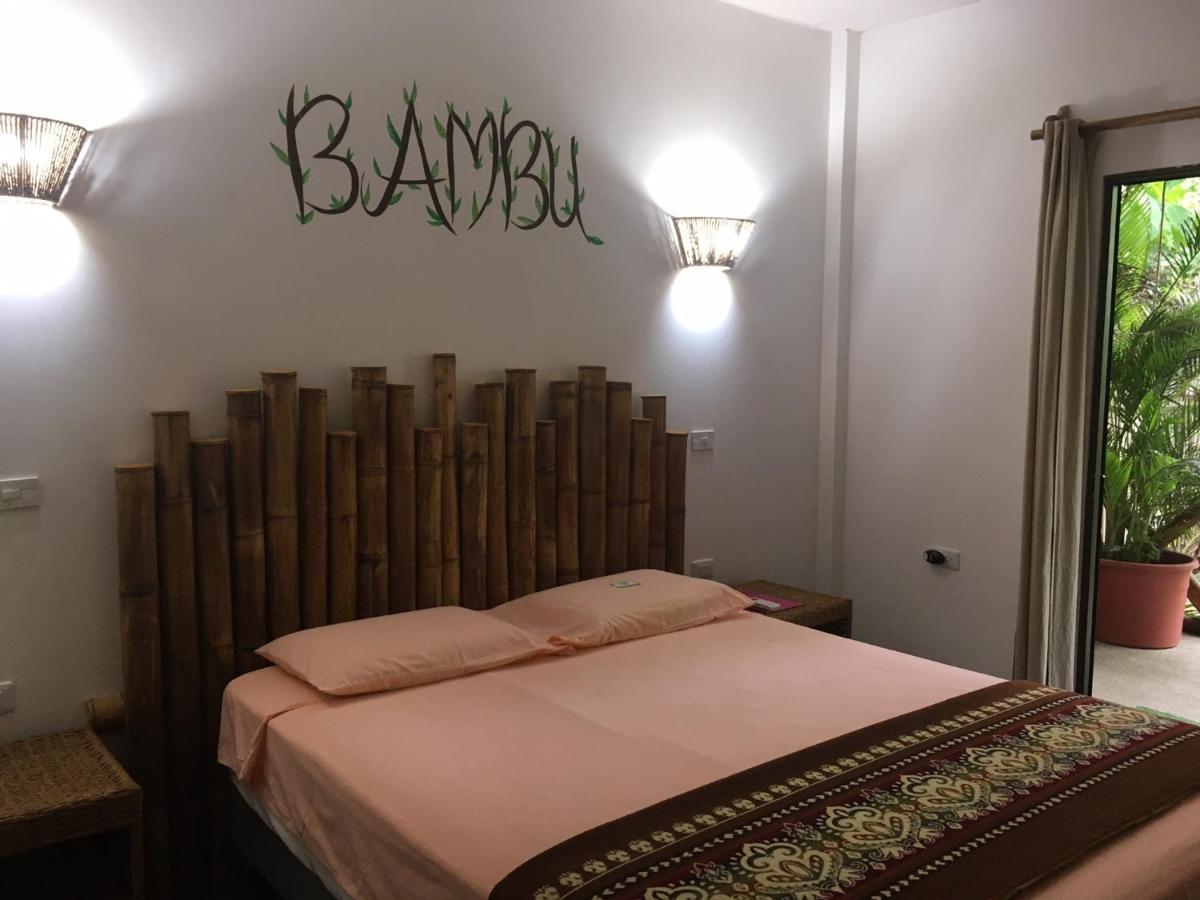 Casita Madame Hotel Puerto López Buitenkant foto